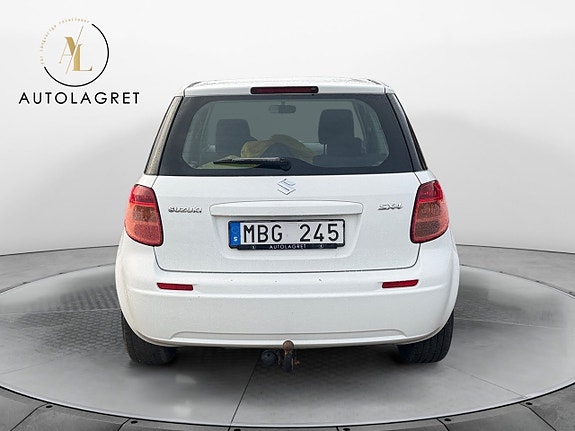 Suzuki SX4 5 of 14