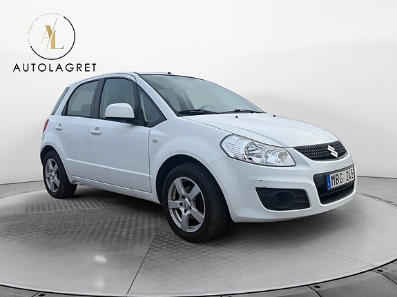 Suzuki SX4 8 of 14