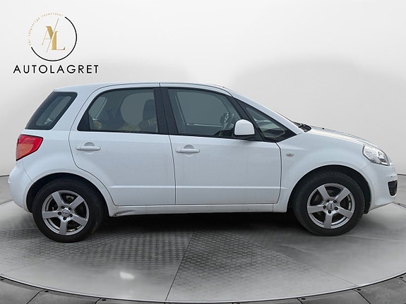 Suzuki SX4 7 of 14
