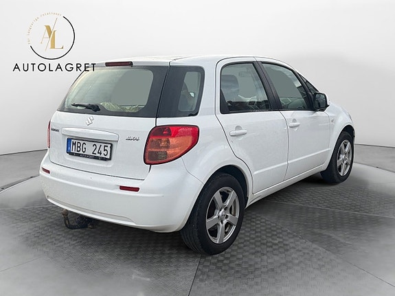 Suzuki SX4 6 of 14