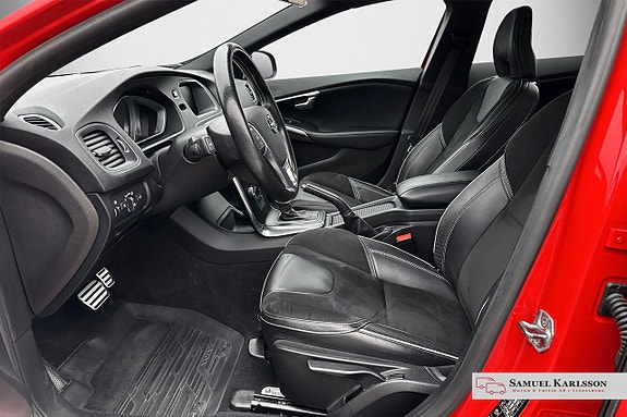Volvo V40 15 of 21