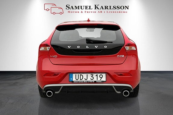 Volvo V40 4 of 21