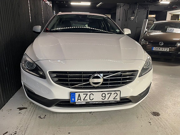 Volvo V60 8 of 15