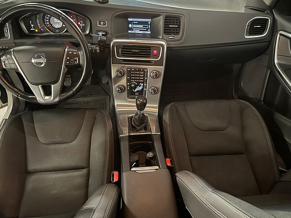 Volvo V60 11 of 15