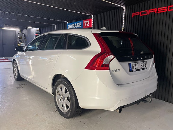 Volvo V60 3 of 15
