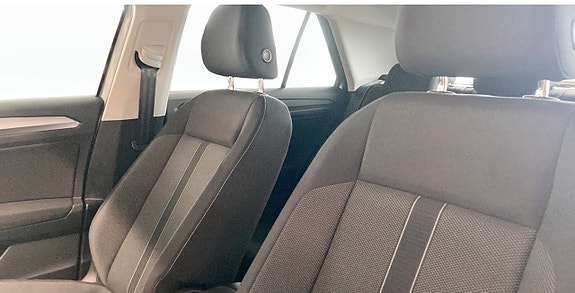 Volkswagen T-Roc 6 of 7