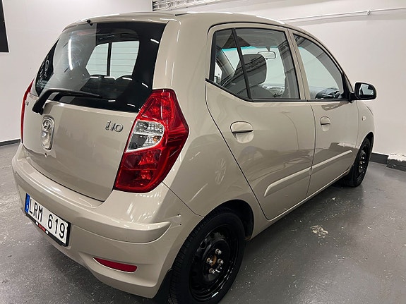 Hyundai i10 5 of 15