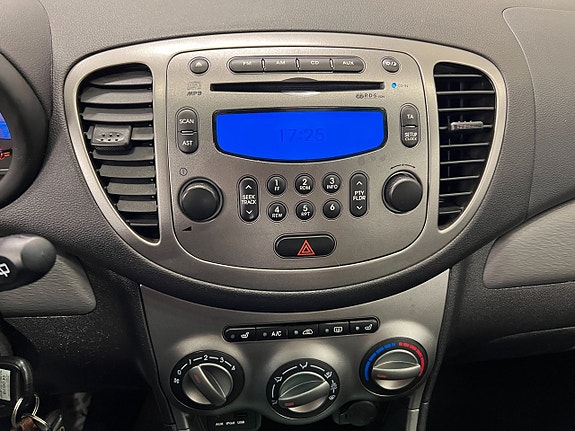 Hyundai i10 14 of 15