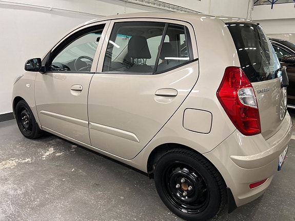 Hyundai i10 6 of 15