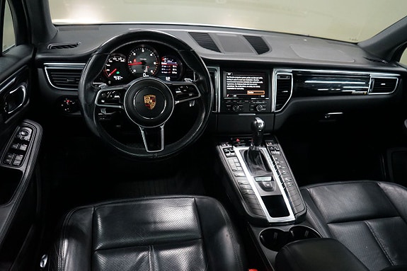 Porsche Macan S 8 of 25