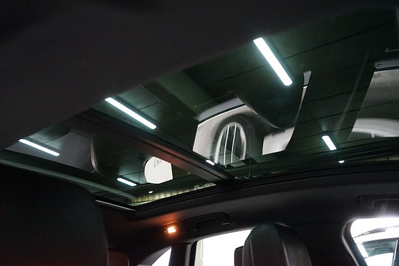 Porsche Macan S 11 of 25