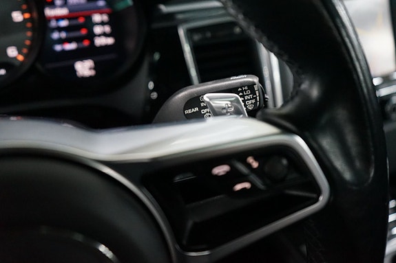 Porsche Macan S 18 of 25