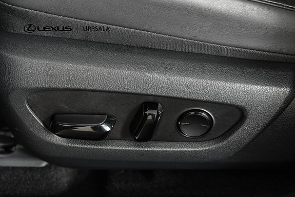 Lexus RX450h+ 13 of 23
