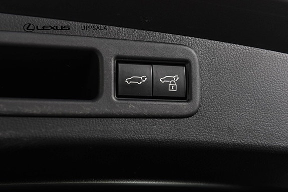 Lexus RX450h+ 11 of 23