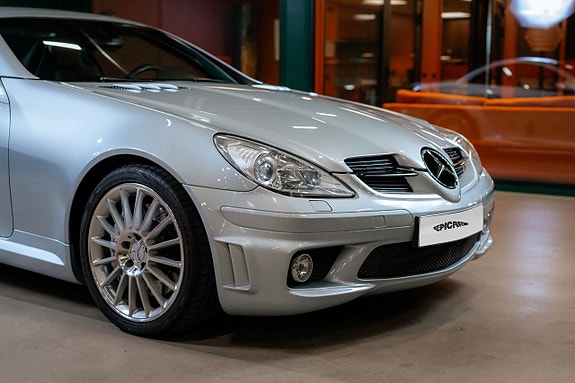 Mercedes-Benz SLK55 2 of 23