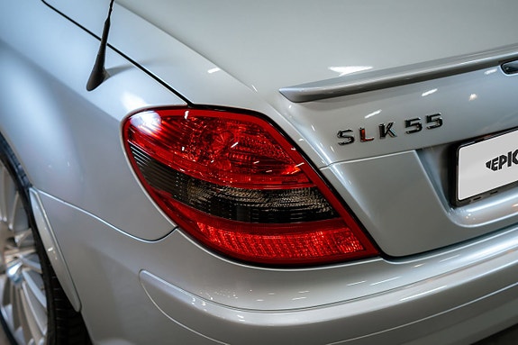 Mercedes-Benz SLK55 11 of 23