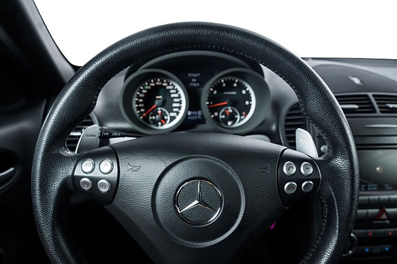 Mercedes-Benz SLK55 14 of 23