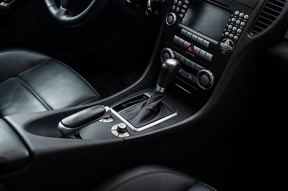 Mercedes-Benz SLK55 22 of 23