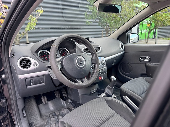 Renault Clio 3 of 5