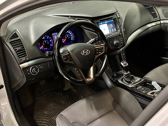 Hyundai i40 11 of 25