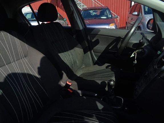 Opel Corsa 9 of 14