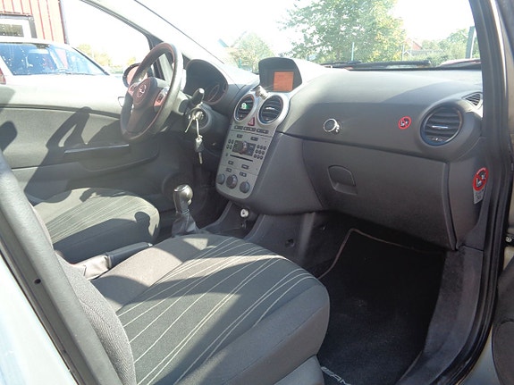 Opel Corsa 8 of 14