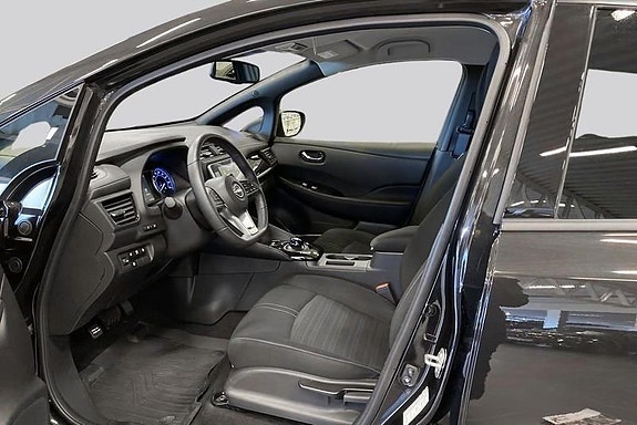 Nissan Leaf 8 of 15