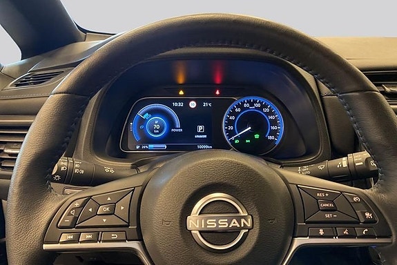 Nissan Leaf 10 of 15
