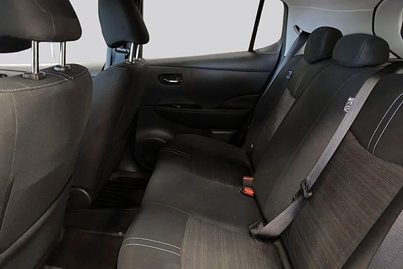 Nissan Leaf 9 of 15