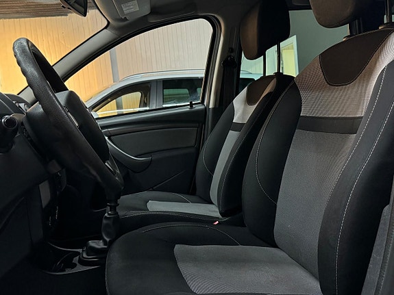Dacia Duster 12 of 13