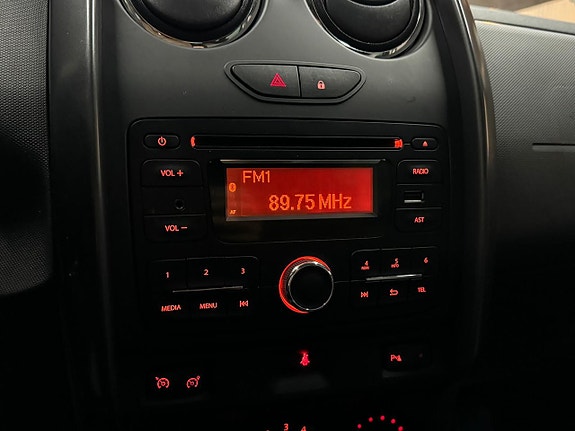 Dacia Duster 10 of 13