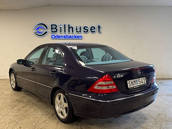 Mercedes-Benz C320 21 of 21