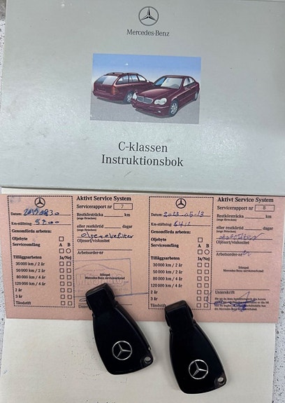 Mercedes-Benz C320 16 of 21
