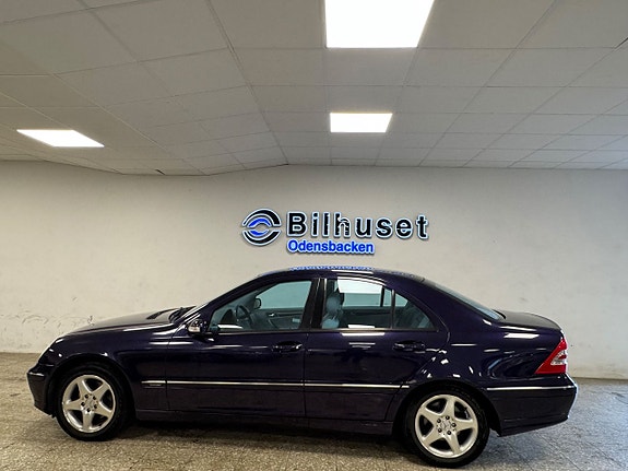 Mercedes-Benz C320 20 of 21