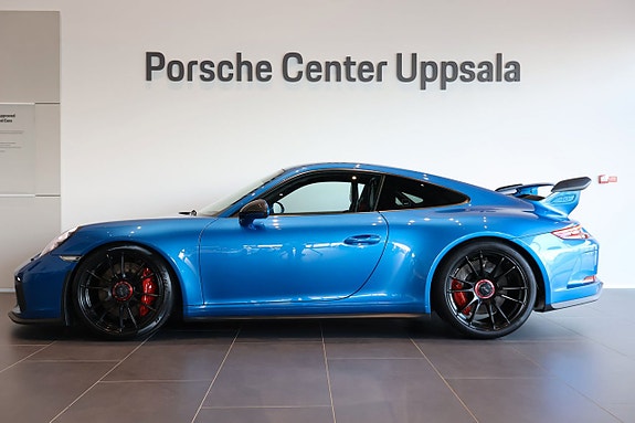 Porsche 911 GT3 2 of 5