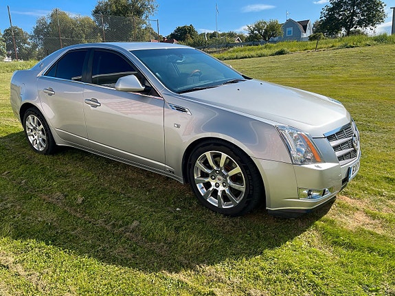 Cadillac CTS 3 of 12