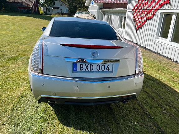 Cadillac CTS 6 of 12