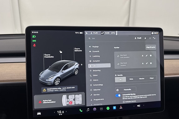 Tesla Model Y 23 of 30