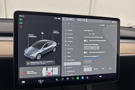 Tesla Model Y 27 of 30
