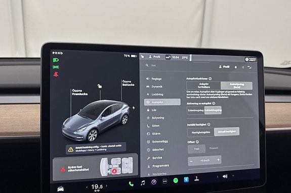 Tesla Model Y 22 of 30
