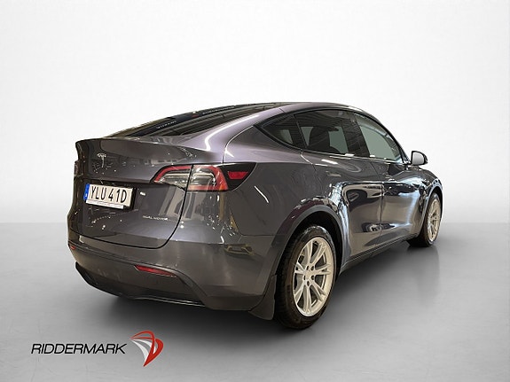 Tesla Model Y 8 of 30