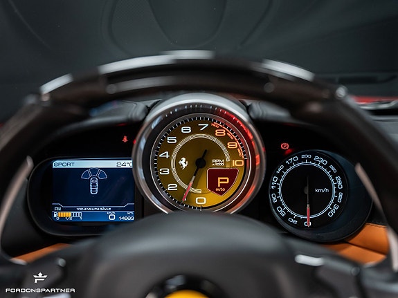 Ferrari California T 16 of 29