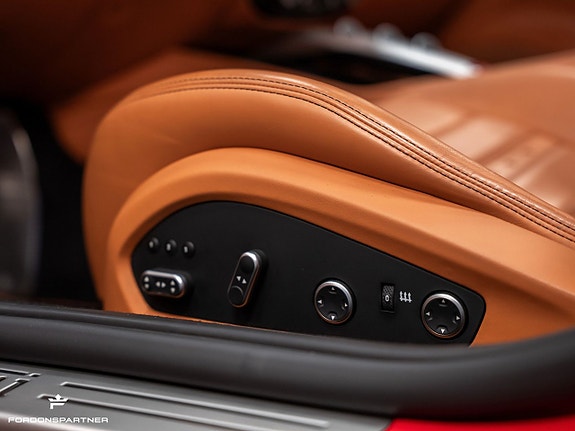 Ferrari California T 9 of 29