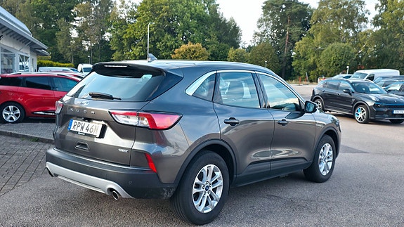 Ford Kuga 3 of 5