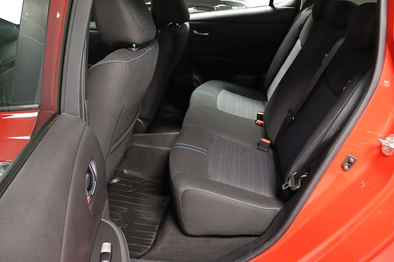 Nissan Leaf 5 of 5