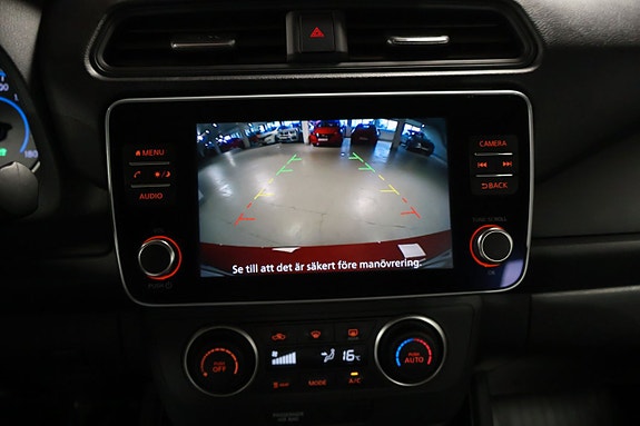 Nissan Leaf 8 of 10