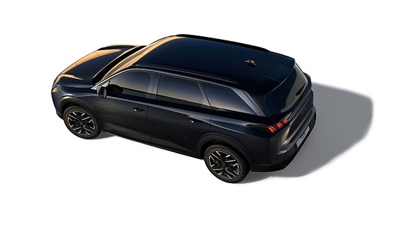 Peugeot e-5008 17 of 30