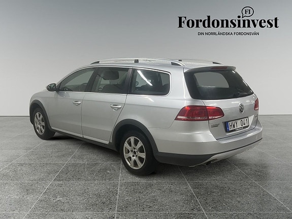 Volkswagen Passat Alltrack 4 of 5