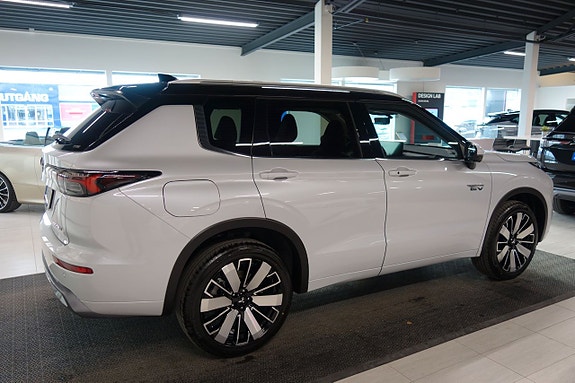 Mitsubishi Outlander 4 of 5