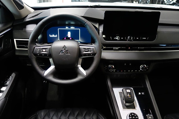 Mitsubishi Outlander 6 of 8